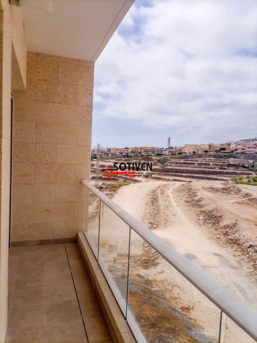 2 Zimmer Penthouse zu vermieten in Adeje mit Garage - 1.200 € (Ref: 9470285)