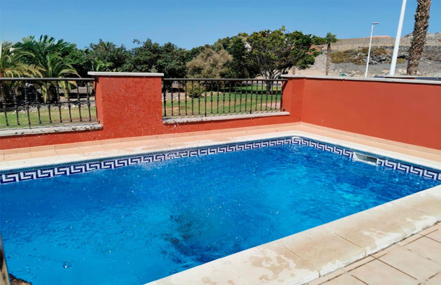 3 bedroom Villa for sale in Costa Adeje with garage - € 1,200,000 (Ref: 9497006)