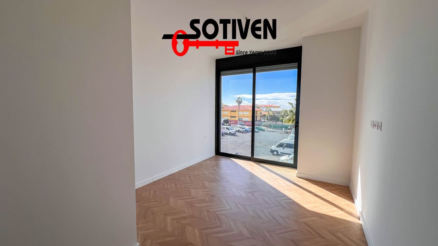 2 quarto Moradia em Banda para arrendar em Playa San Juan com garagem - 3 000 € (Ref: 9501956)