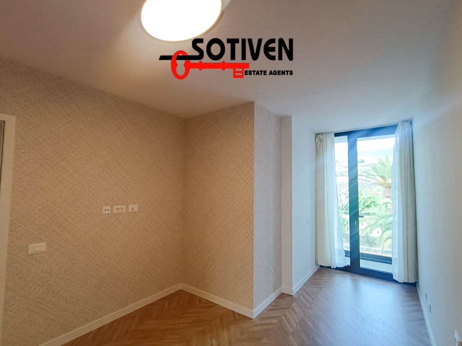 3 soveværelse Rækkehus til leje i Playa San Juan med garage - € 3.000 (Ref: 9508513)