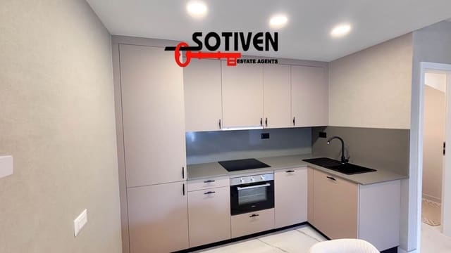 3 soveværelse Rækkehus til leje i Playa San Juan, Guía de Isora med garage - € 3.000 (Ref: 9508513)