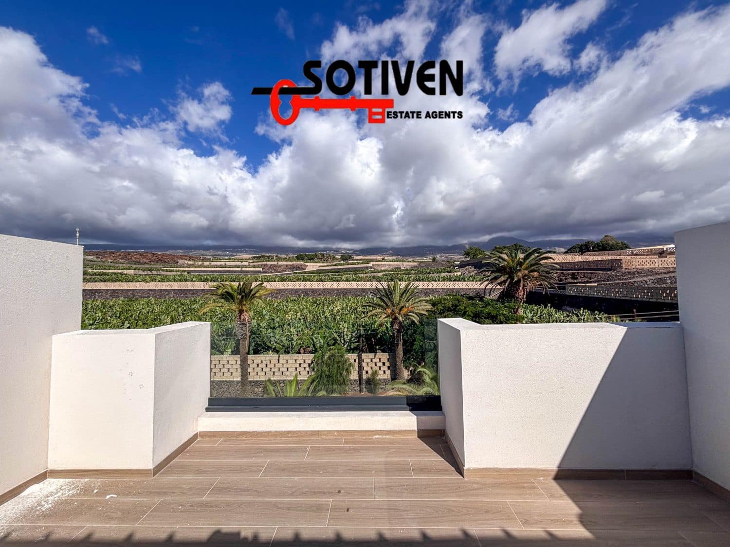 3 soveværelse Rækkehus til leje i Playa San Juan med garage - € 3.000 (Ref: 9508513)