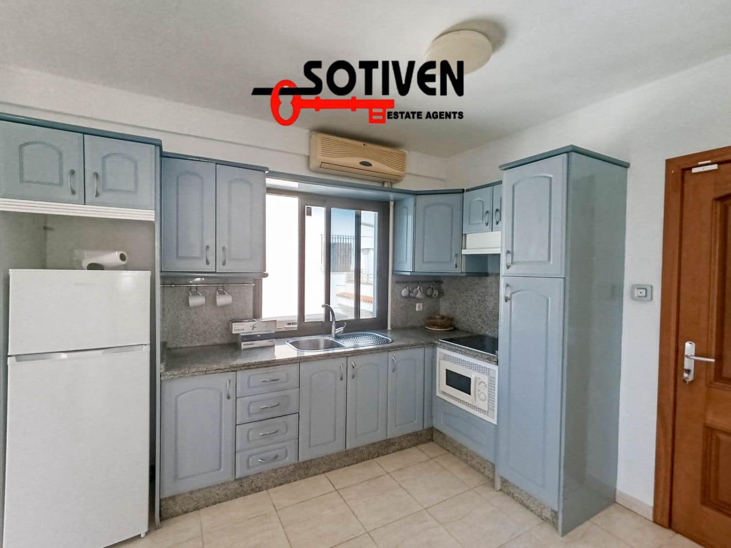 1 sypialnia Mieszkanie do wynajęcia w Arona - 1 100 € (Ref: 9535614)