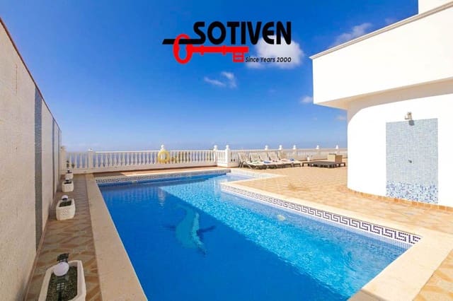 7 soverom Villa til salgs i Torviscas, Adeje - € 1 450 000 (Ref: 9555262)