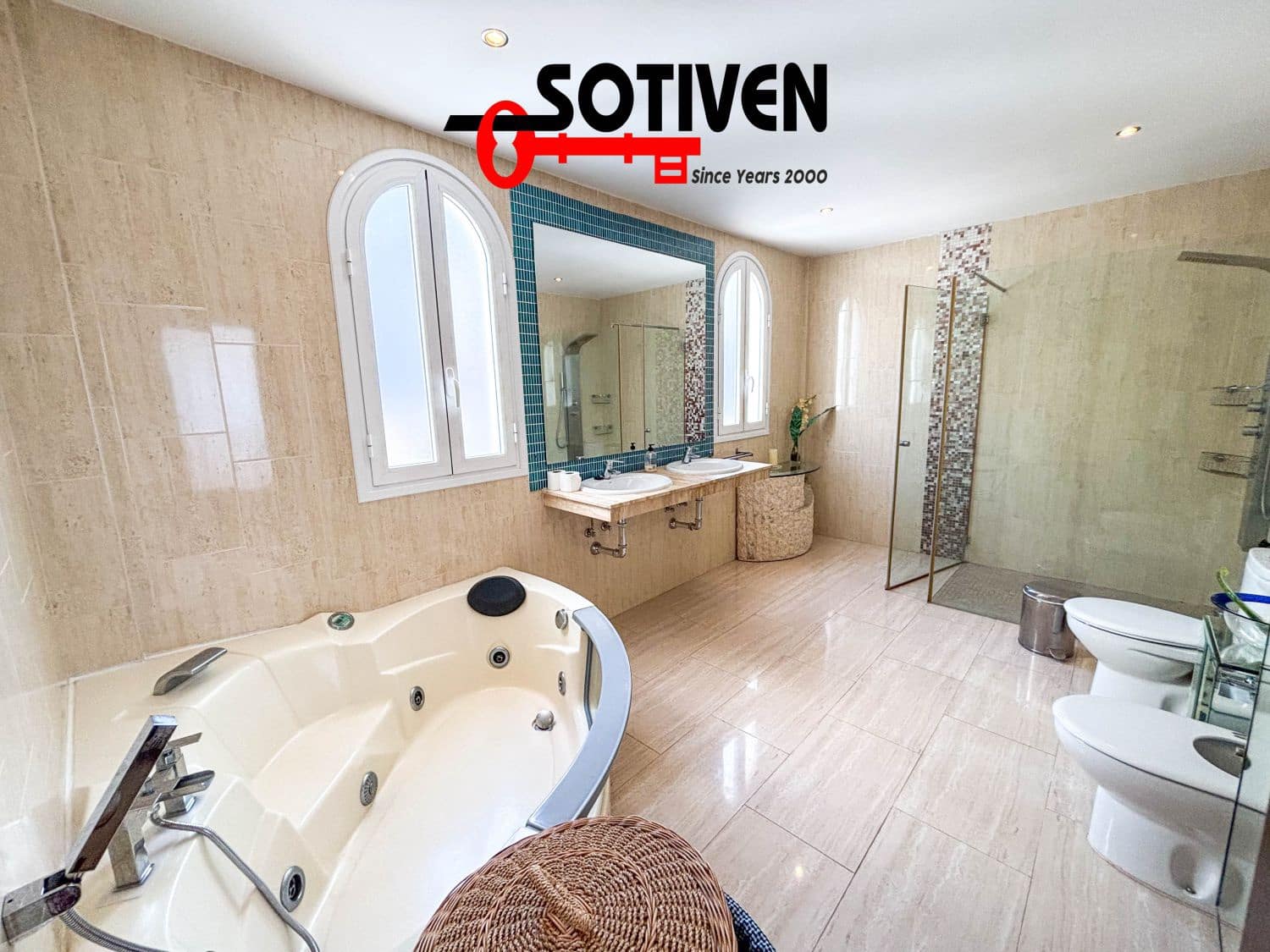 8 chambre Villa/Maison à vendre à Torviscas - 1 350 000 € (Ref: 9555262)