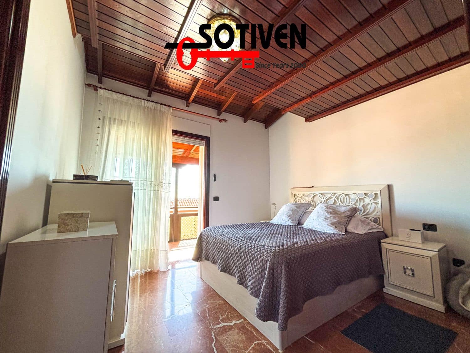 4 bedroom Villa for sale in Adeje with garage - € 685,000 (Ref: 9568215)