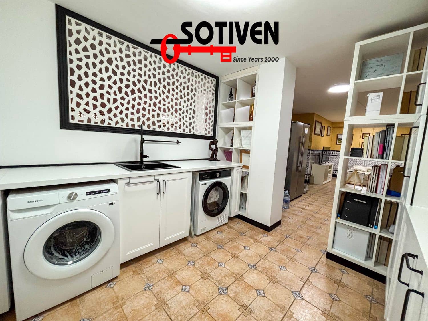 4 bedroom Villa for sale in Adeje with garage - € 685,000 (Ref: 9568215)