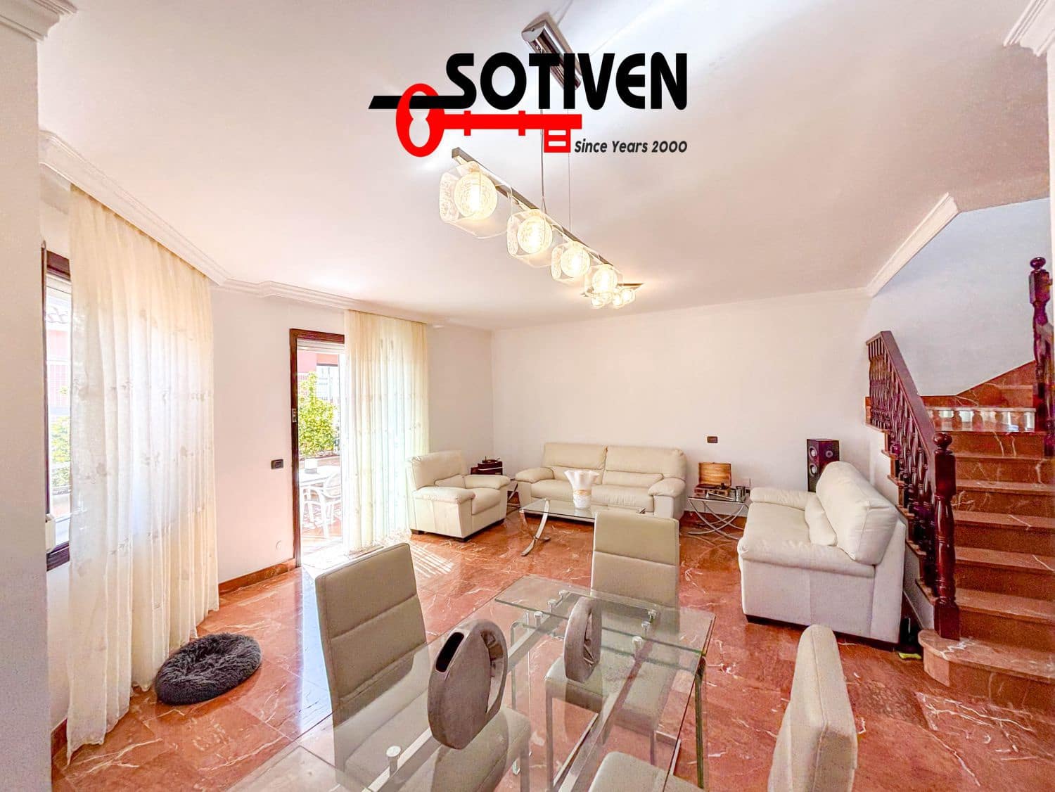 4 bedroom Villa for sale in Adeje with garage - € 685,000 (Ref: 9568215)