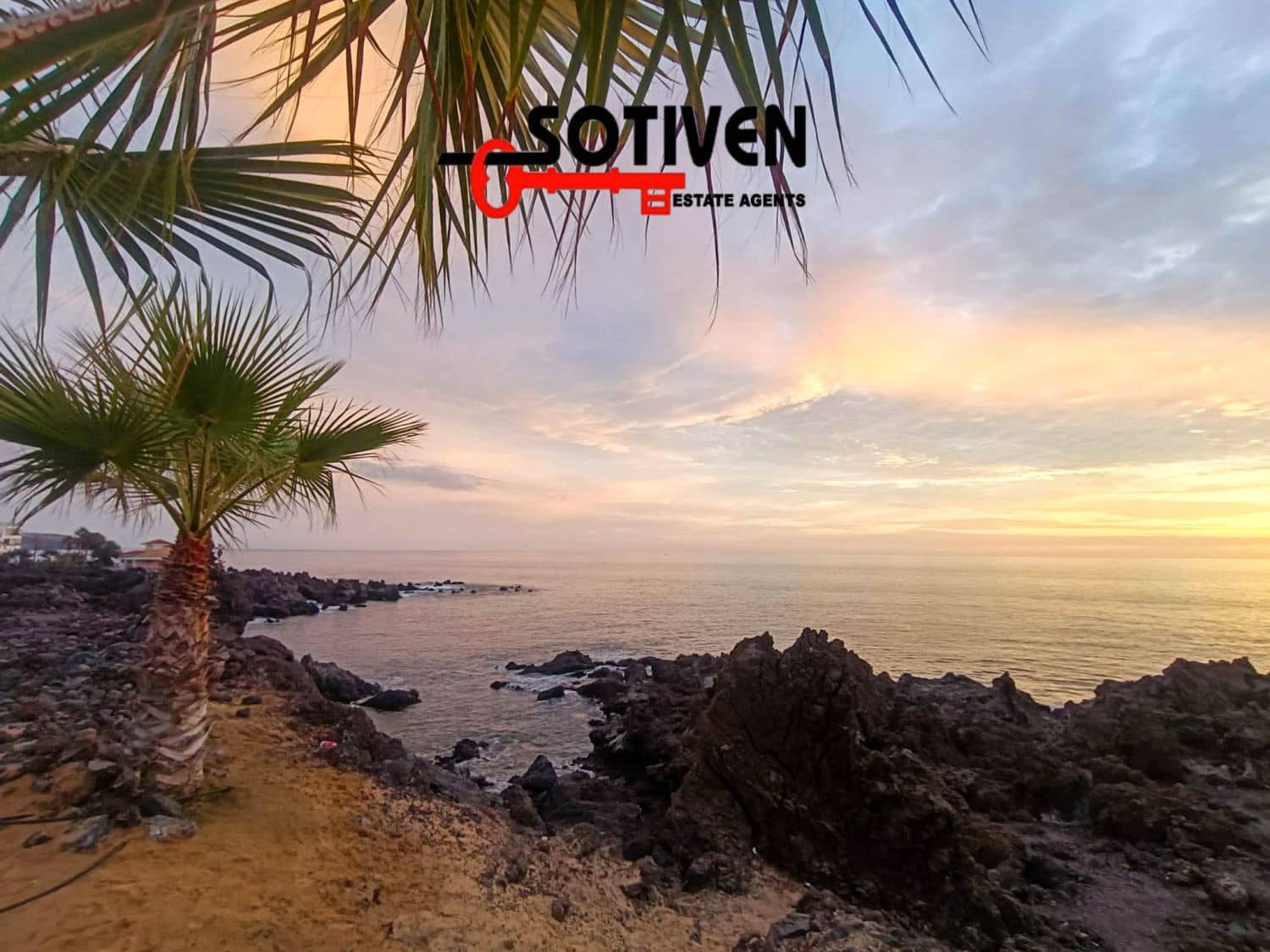 3 bedroom Terraced Villa for sale in Playa San Juan with garage - € 549,500 (Ref: 9590828)