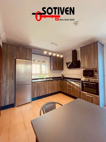 4 bedroom Villa for sale in Los Cristianos, Arona with garage - € 775,000 (Ref: 9611174)