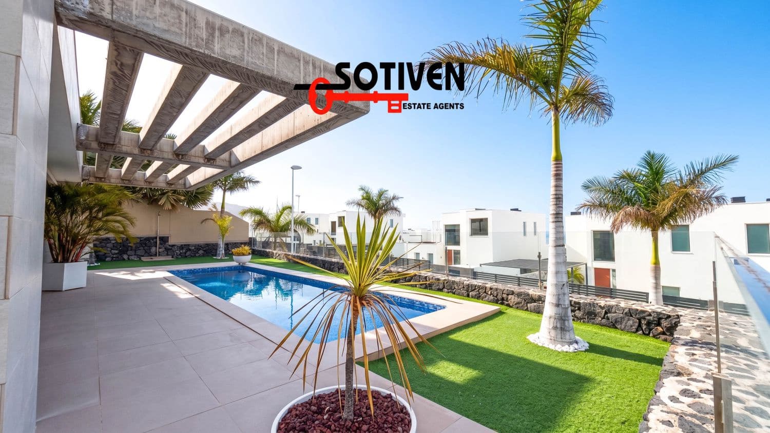 3 bedroom Villa for rent in Costa Adeje with pool garage - € 5,000 (Ref: 9627328)