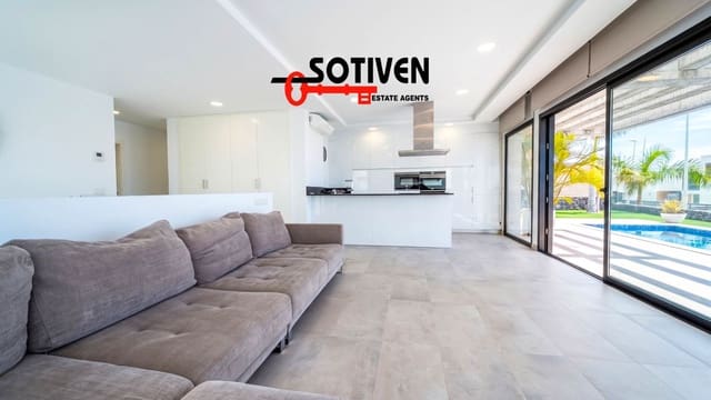 3 soverom Villa til leie i Costa Adeje, Adeje med svømmebasseng garasje - € 5 000 (Ref: 9627328)