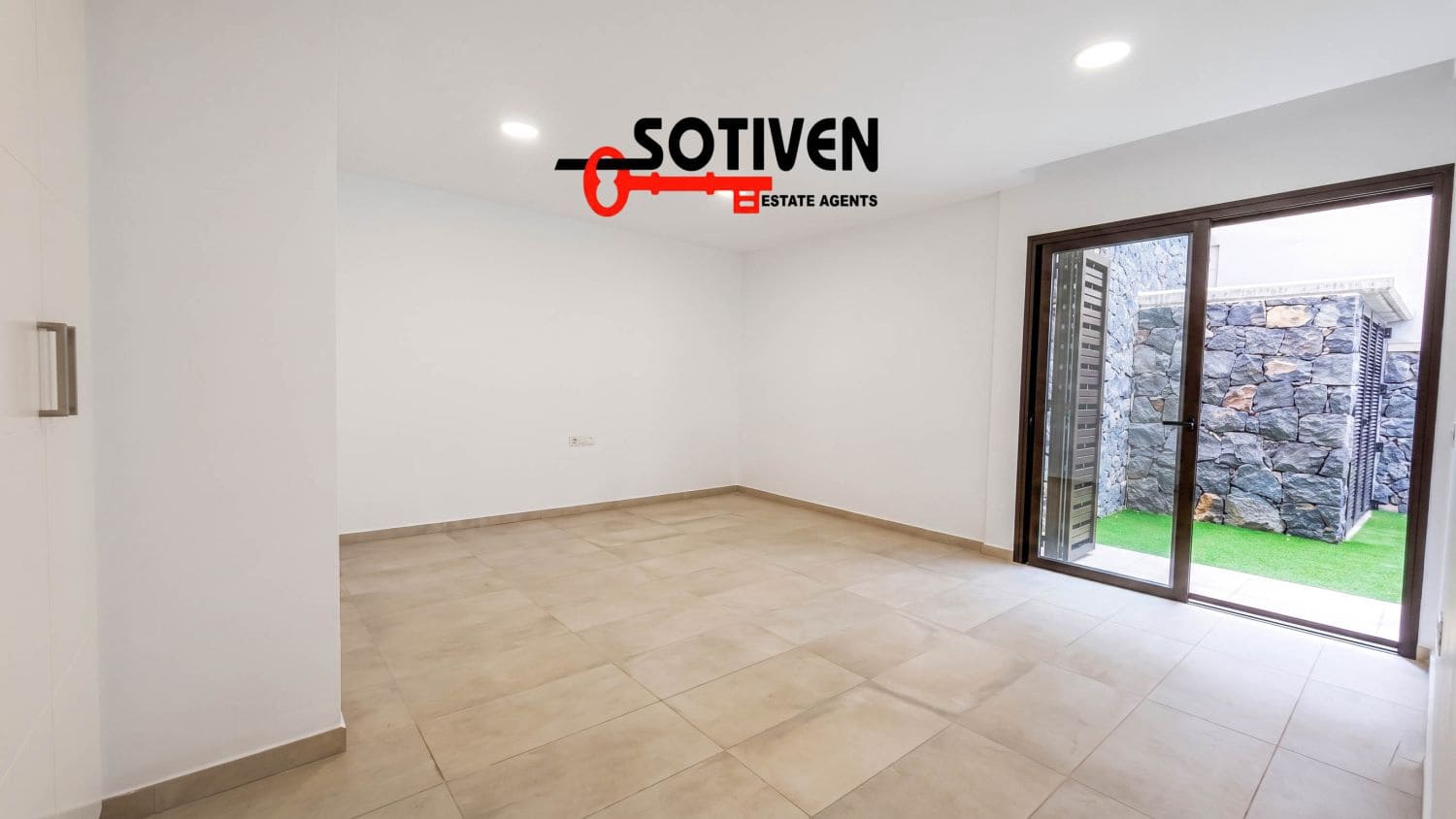 3 bedroom Villa for rent in Costa Adeje with pool garage - € 5,000 (Ref: 9627328)