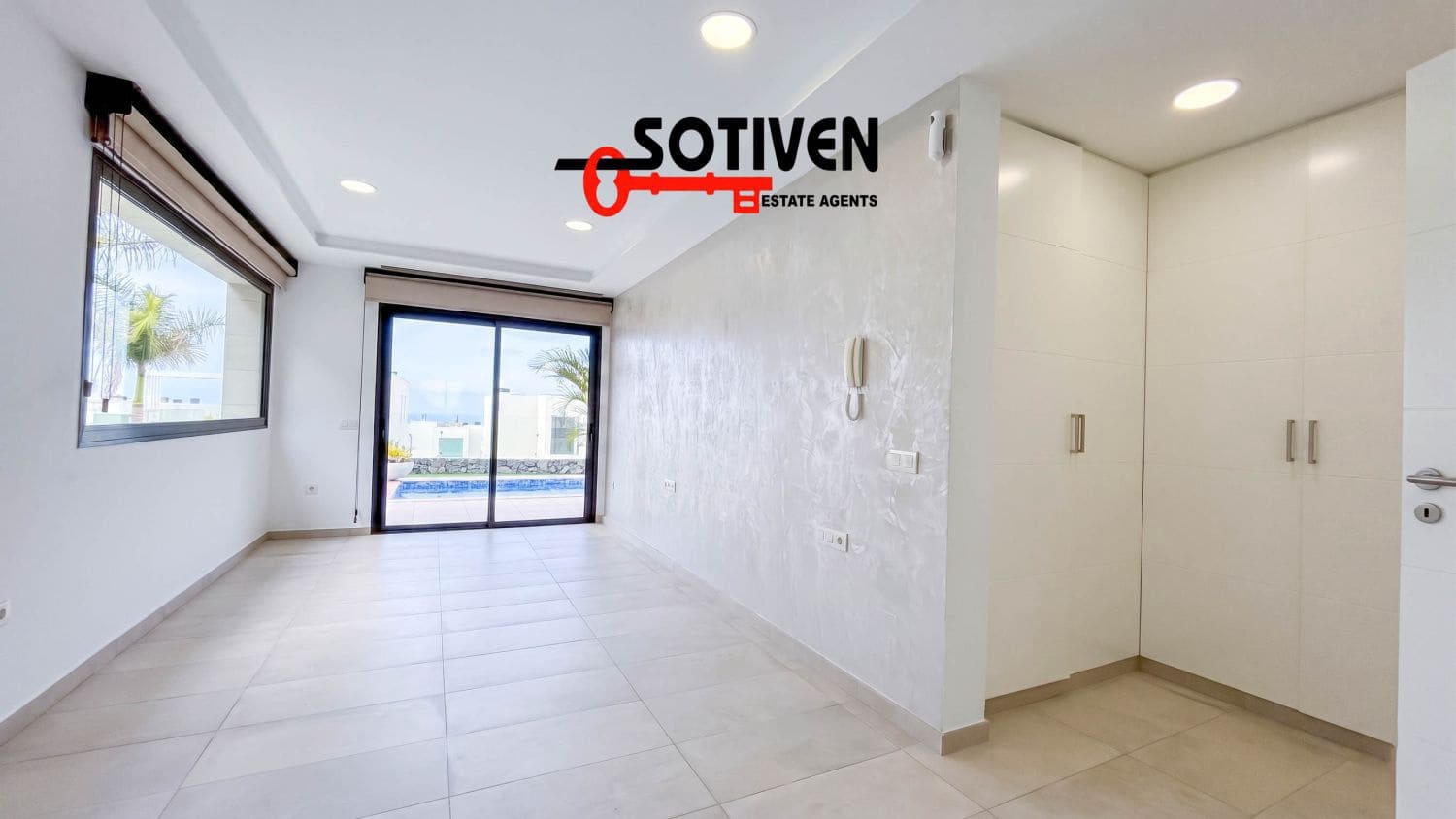 3 bedroom Villa for rent in Costa Adeje with pool garage - € 5,000 (Ref: 9627328)