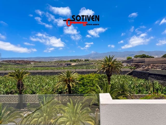 2 chambre Villa/Maison Mitoyenne à vendre à Playa San Juan, Guía de Isora avec garage - 430 000 € (Ref: 9627329)