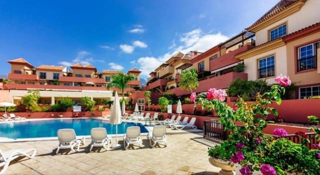 2 makuuhuone Huoneisto myytävänä paikassa Costa Adeje, Adeje mukana 
autotalli - 840 000 € (Ref: 9651286)