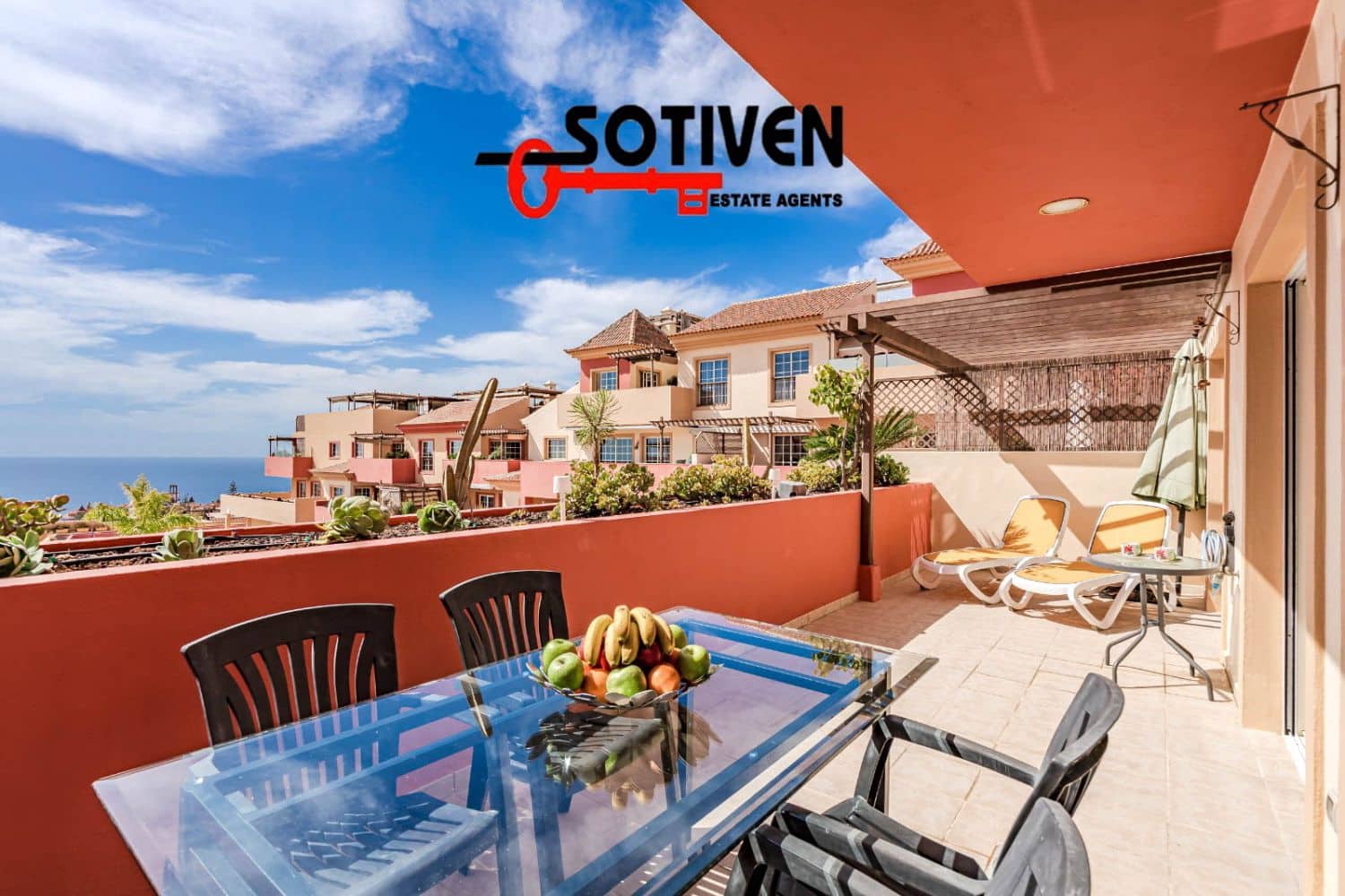 2 makuuhuone Huoneisto myytävänä paikassa Costa Adeje mukana 
autotalli - 840 000 € (Ref: 9651286)