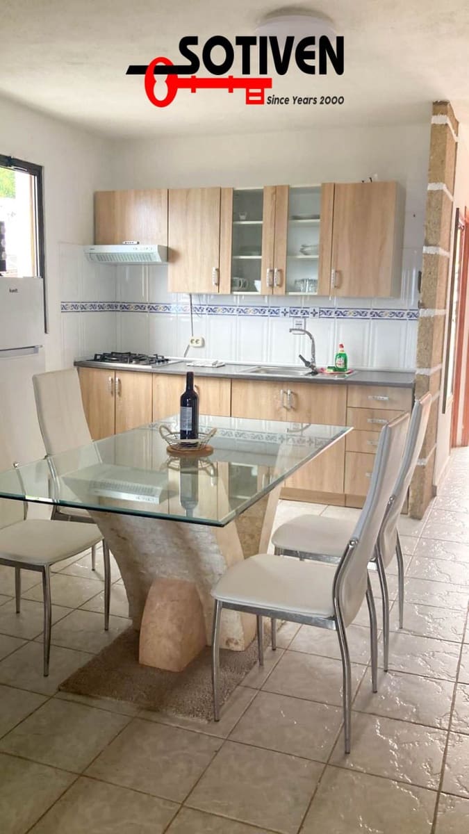 4 bedroom Townhouse for sale in Guia de Isora - € 449,500 (Ref: 9676993)