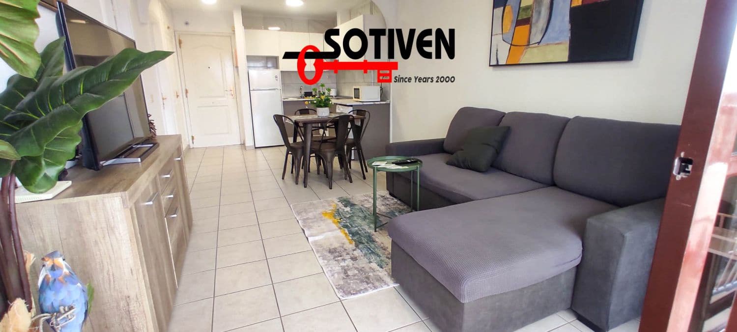 4 bedroom Townhouse for sale in Guia de Isora - € 449,500 (Ref: 9676993)