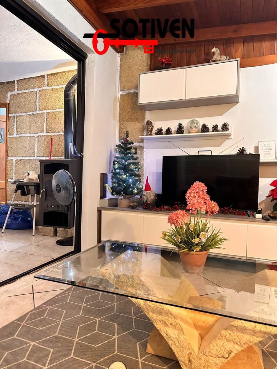 4 bedroom Townhouse for sale in Guia de Isora - € 449,500 (Ref: 9676993)