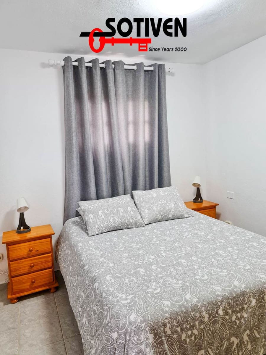 4 bedroom Townhouse for sale in Guia de Isora - € 449,500 (Ref: 9676993)