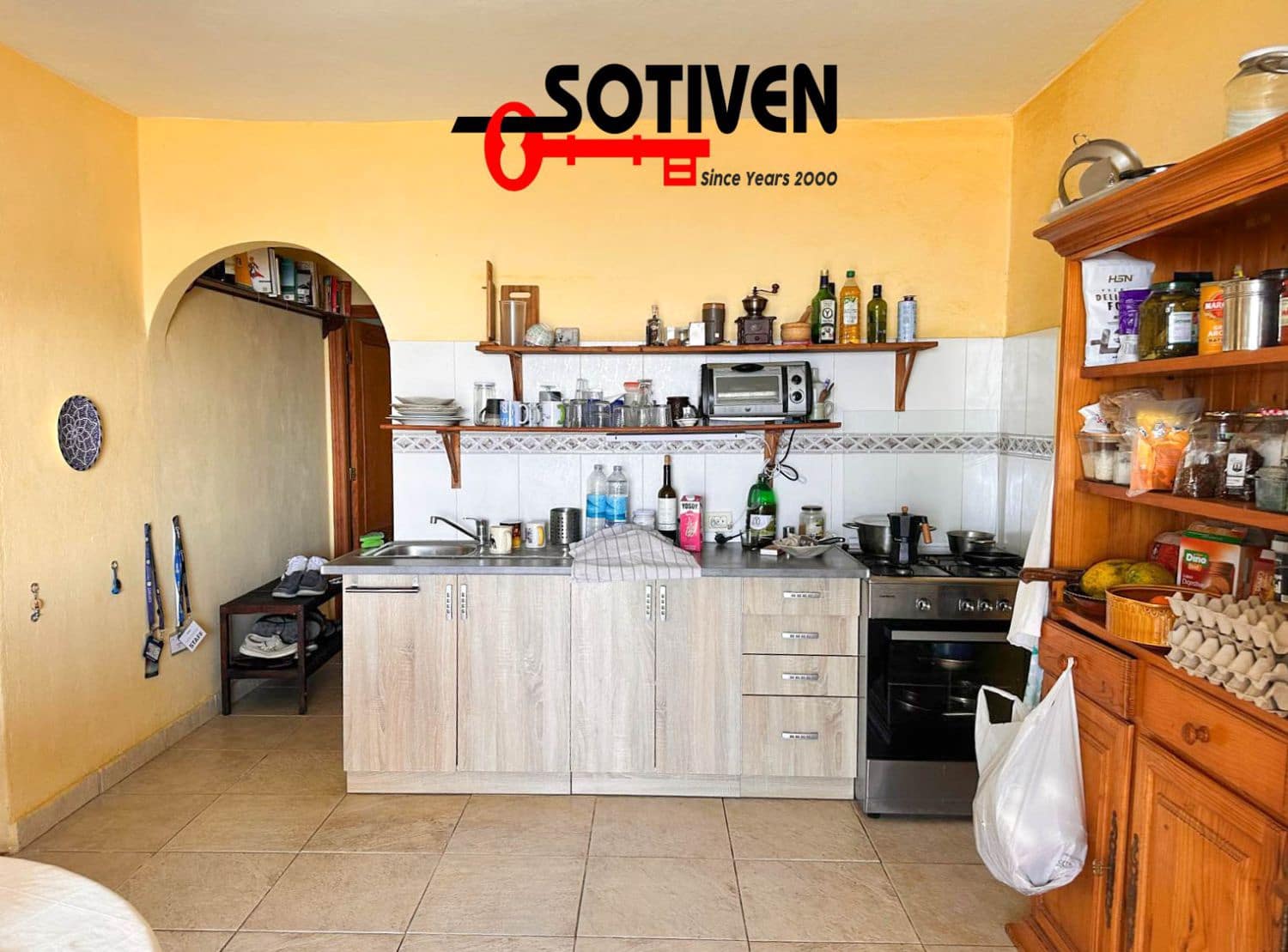 4 bedroom Townhouse for sale in Guia de Isora - € 449,500 (Ref: 9676993)