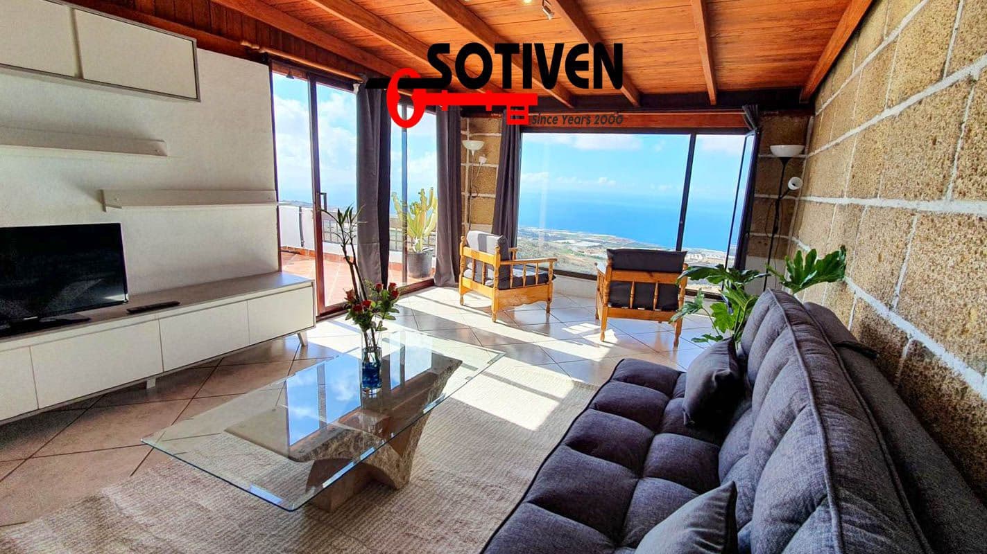 4 bedroom Townhouse for sale in Guia de Isora - € 449,500 (Ref: 9676993)