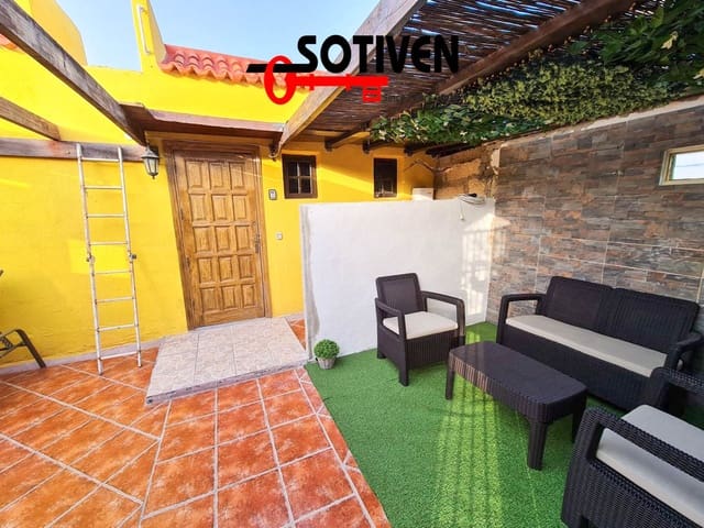 4 bedroom Townhouse for sale in Guía de Isora - € 449,500 (Ref: 9676993)