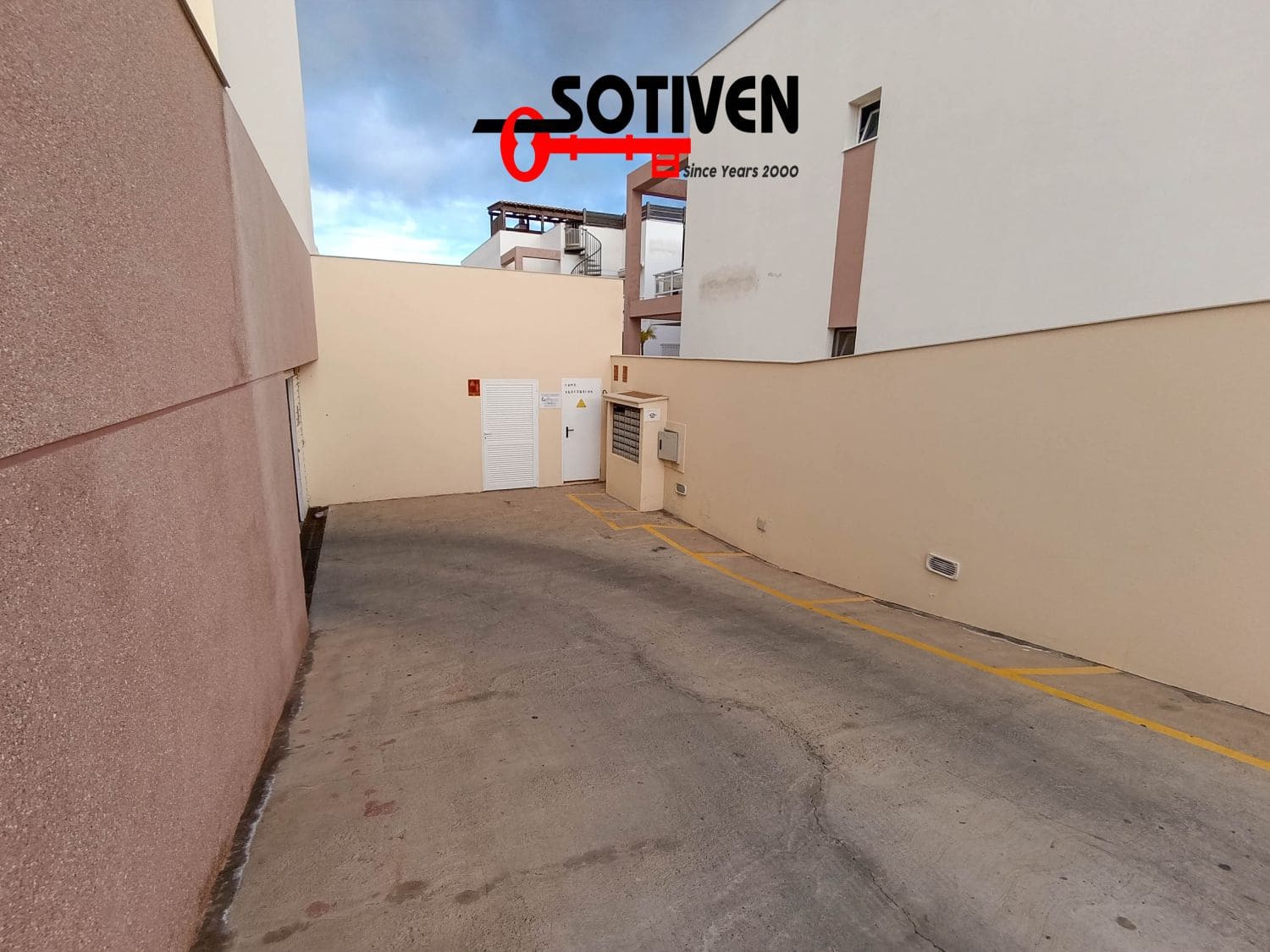 2 bedroom Apartment for sale in Parque de la Reina with garage - € 255,000 (Ref: 9698087)