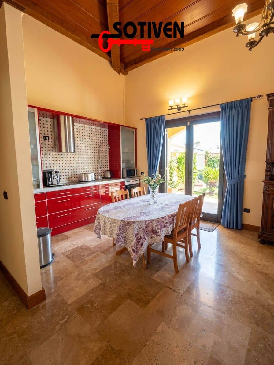 4 soverom Villa til salgs i El Madronal - € 1 170 000 (Ref: 9731741)