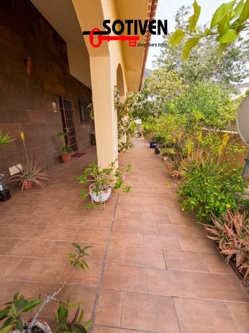 4 soverom Villa til salgs i El Madroñal, Adeje - € 1 170 000 (Ref: 9731741)