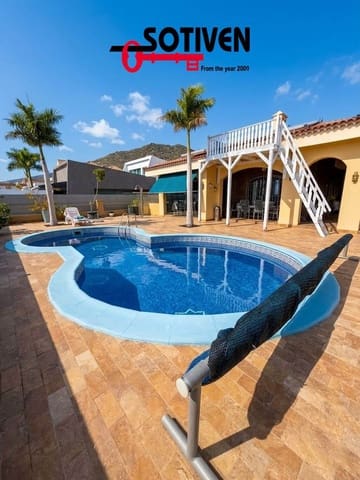 4 sypialnia Willa na sprzedaż w El Madroñal, Adeje - 1 170 000 € (Ref: 9731741)