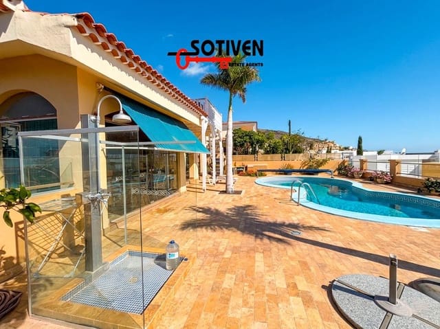 4 sypialnia Willa na sprzedaż w El Madroñal, Adeje - 1 170 000 € (Ref: 9731741)