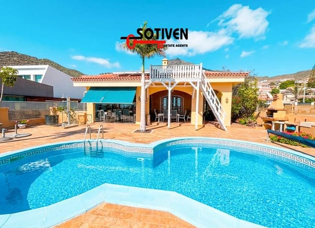 4 sypialnia Willa na sprzedaż w El Madroñal, Adeje - 1 170 000 € (Ref: 9731741)