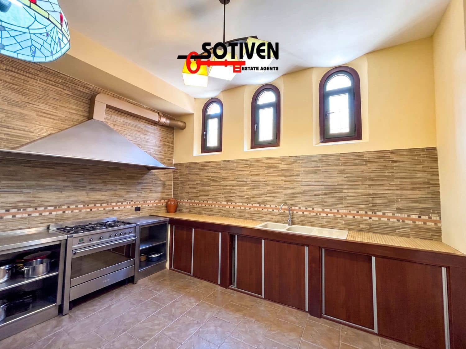 4 bedroom Villa for sale in El Madronal - € 1,170,000 (Ref: 9731741)