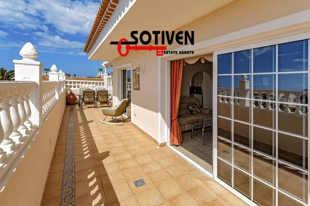 4 bedroom Villa for sale in Adeje with garage - € 890,000 (Ref: 9751691)
