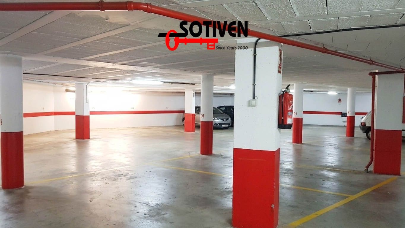 Garage for rent in Playa Paraiso - € 200 (Ref: 9761754)