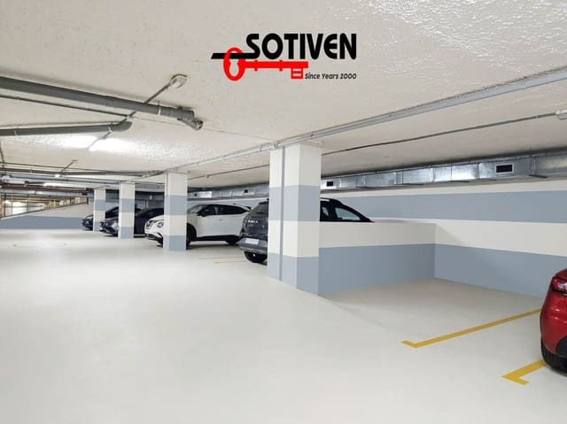 Garage for sale in Casco Urbano, Adeje - € 16,900 (Ref: 9772798)