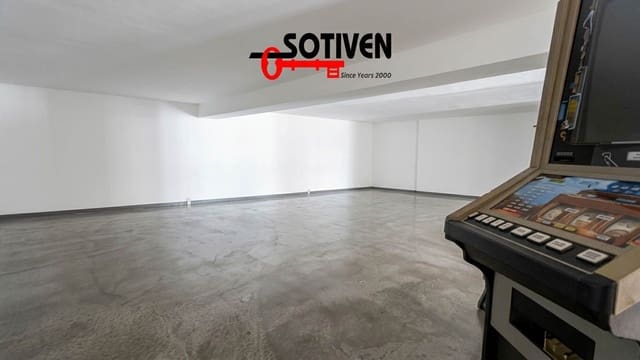 Commercieel te koop in Playa de la Arena, Santiago del Teide - € 272.500 (Ref: 9783108)