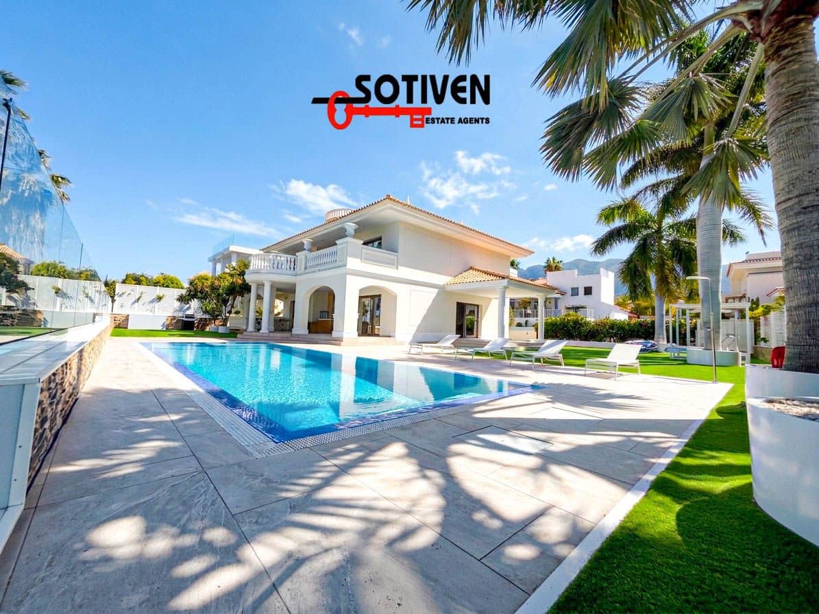 4 chambre Villa/Maison à vendre à La Caleta Adeje avec garage - 3 500 000 € (Ref: 9817791)