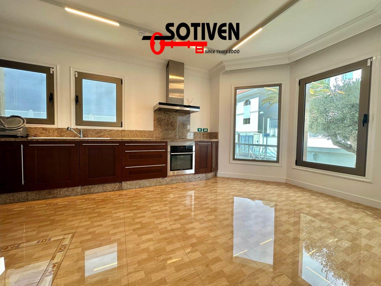 4 chambre Villa/Maison à vendre à La Caleta Adeje avec garage - 3 500 000 € (Ref: 9817791)