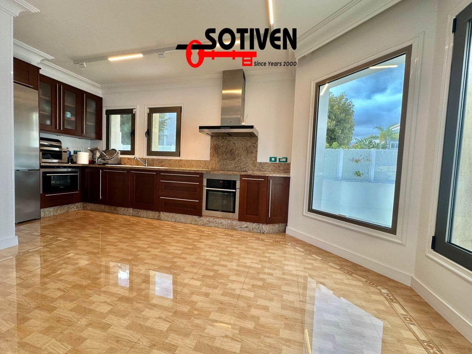 4 chambre Villa/Maison à vendre à La Caleta Adeje avec garage - 3 500 000 € (Ref: 9817791)