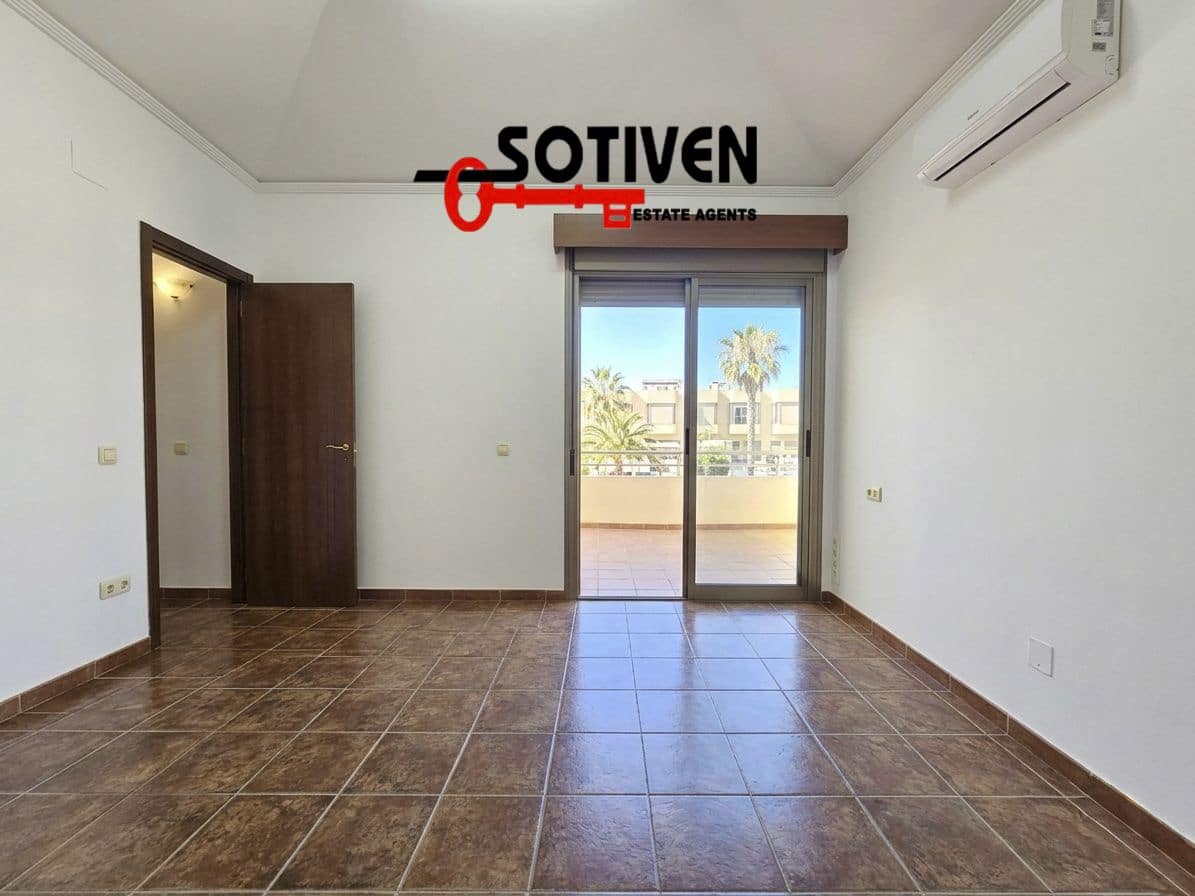3 bedroom Terraced Villa for sale in Granadilla de Abona with garage - € 570,000 (Ref: 9820006)
