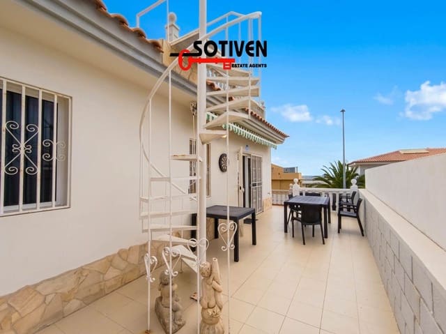 3 makuuhuone Omakotitalo vuokrattavana paikassa Adeje - 2 200 € (Ref: 9828771)
