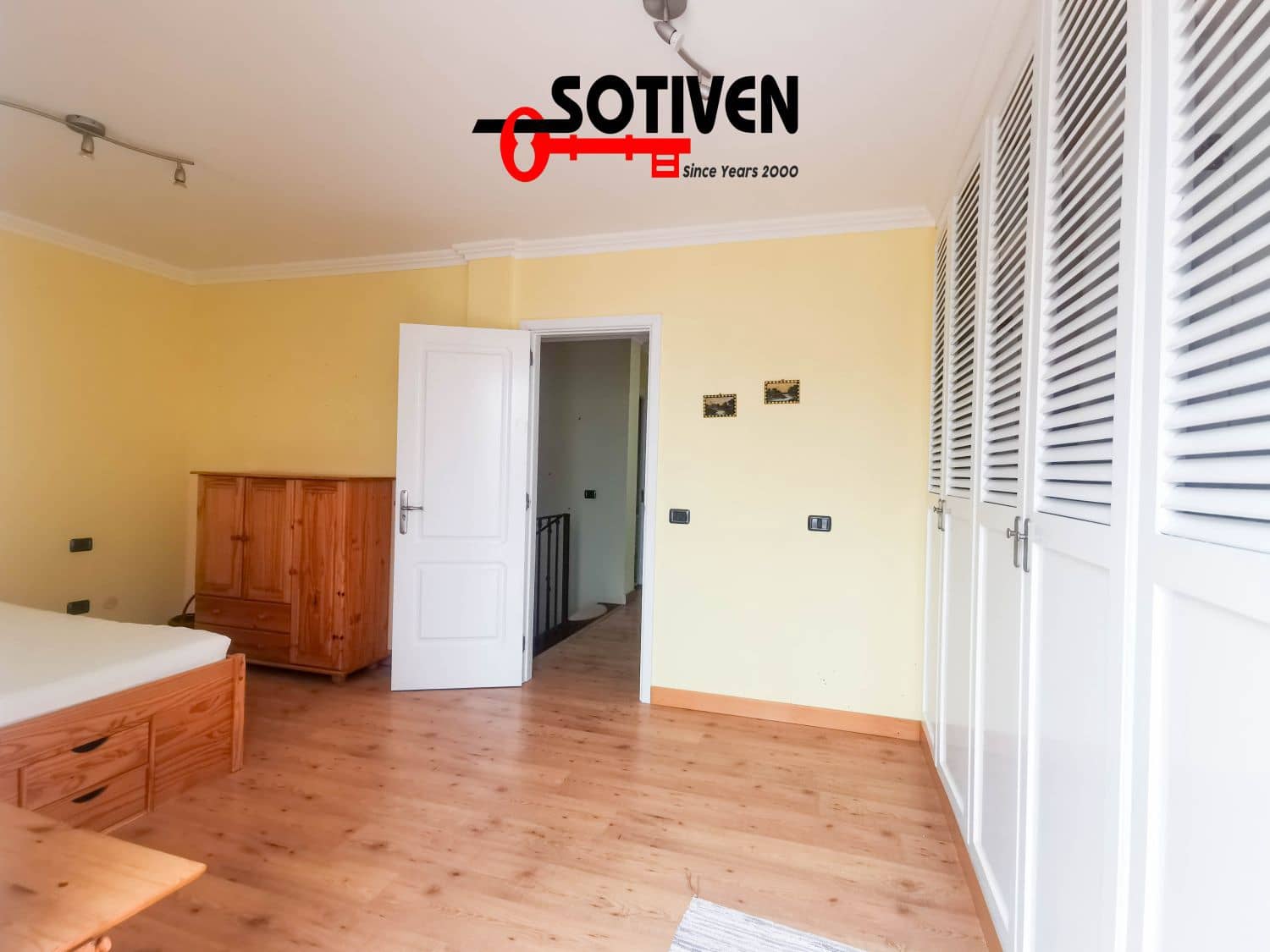 3 bedroom Semi-detached Villa for sale in Abades - € 375,000 (Ref: 9828772)