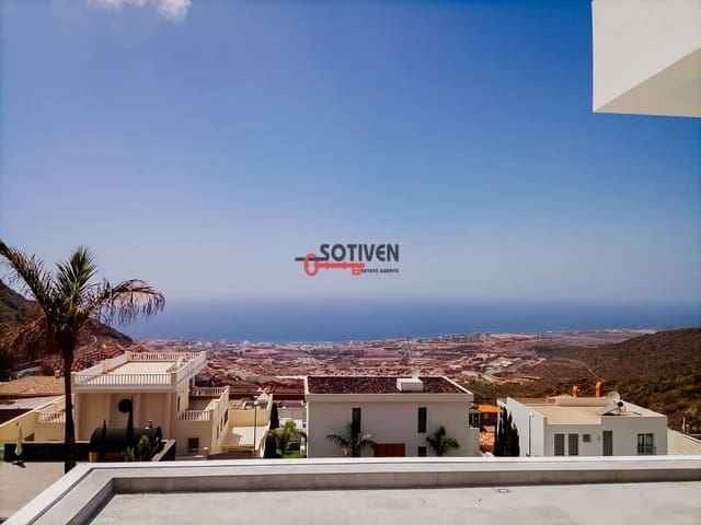 3 bedroom Villa for rent in Roque del Conde, Adeje with pool garage - € 5,500 (Ref: 9859615)