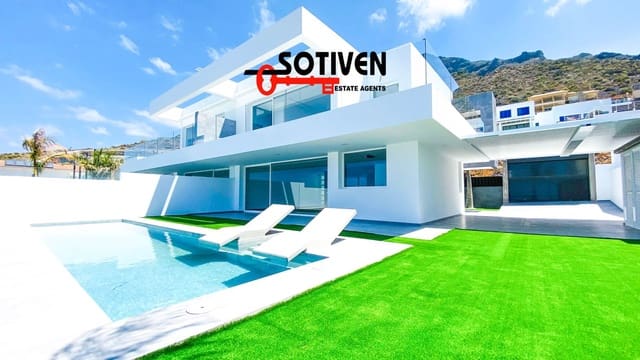 3 bedroom Villa for rent in Roque del Conde, Adeje with pool garage - € 5,500 (Ref: 9859615)
