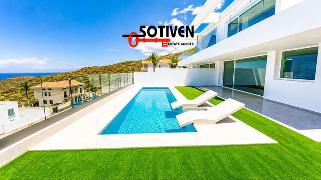 3 bedroom Villa for rent in Roque del Conde, Adeje with pool garage - € 5,500 (Ref: 9859615)