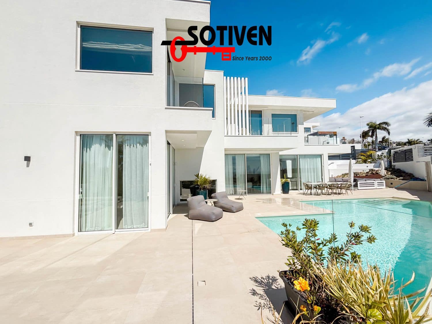 3 soveværelse Villa til salg i Costa Adeje med garage - € 2.039.500 (Ref: 9880664)