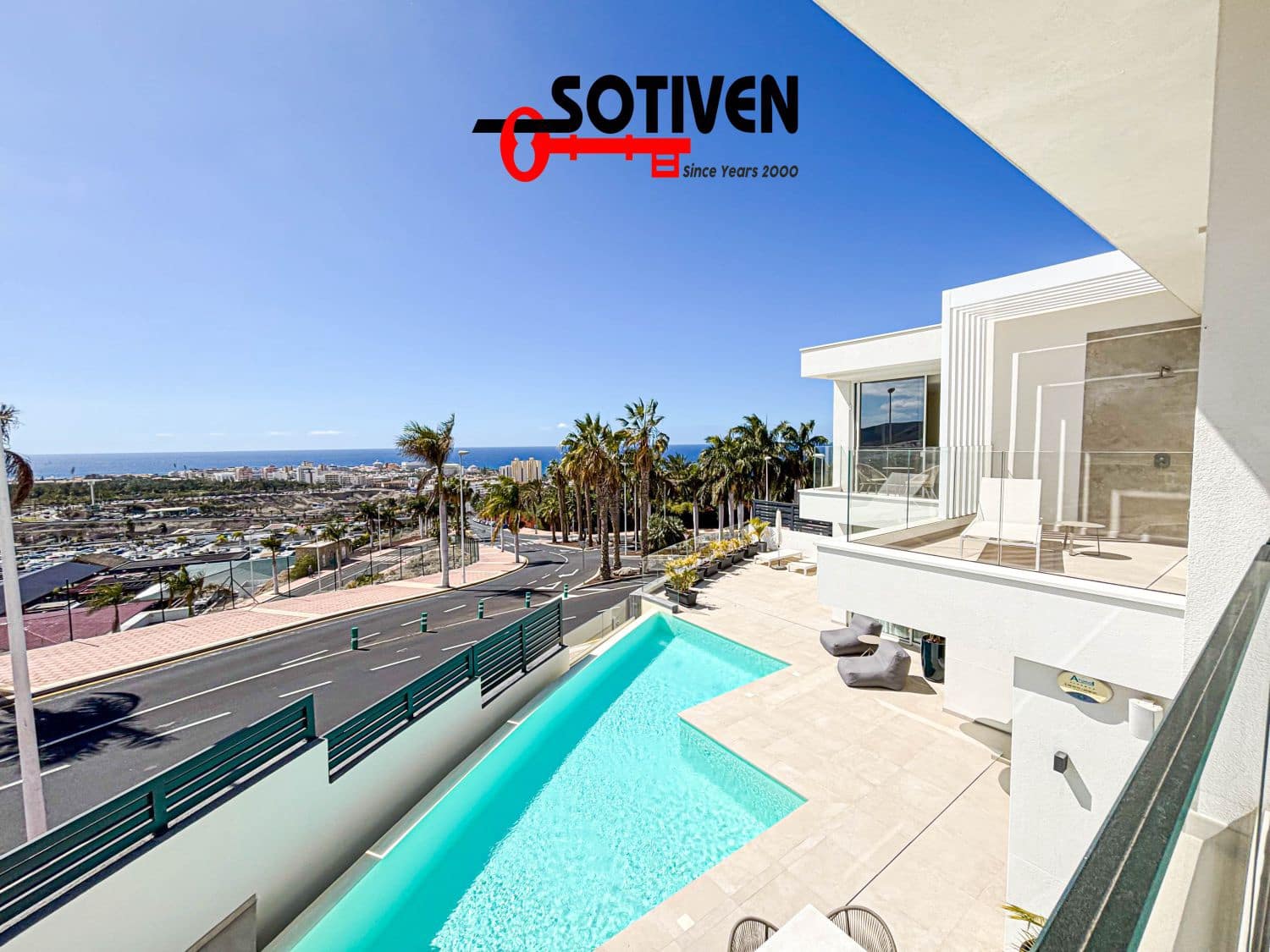 3 soveværelse Villa til salg i Costa Adeje med garage - € 2.039.500 (Ref: 9880664)